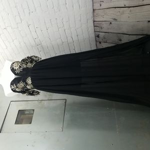 Gorgeous maxi sleeveless formal dress with gold floral embroidery size medium